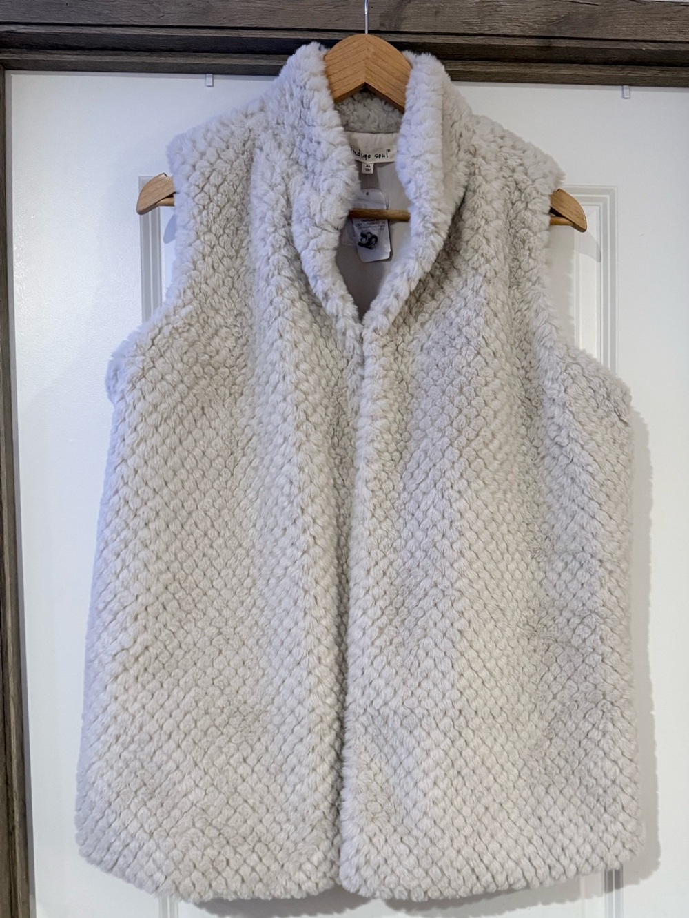 indigo soul Cream Faux-Sherpa Textured Vest